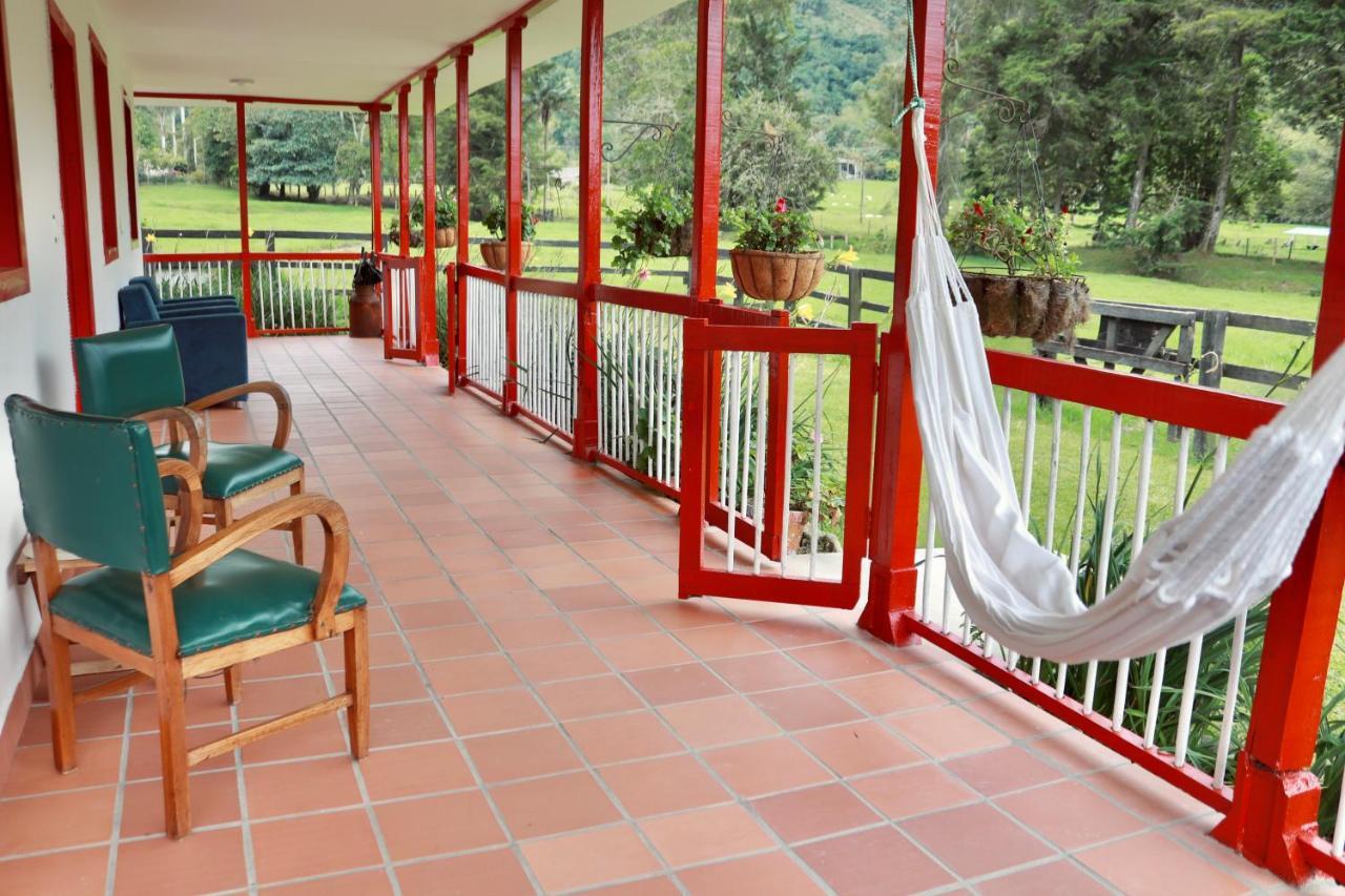 La Cabana Ecohotel - Valle Del Cocora Саленто Экстерьер фото