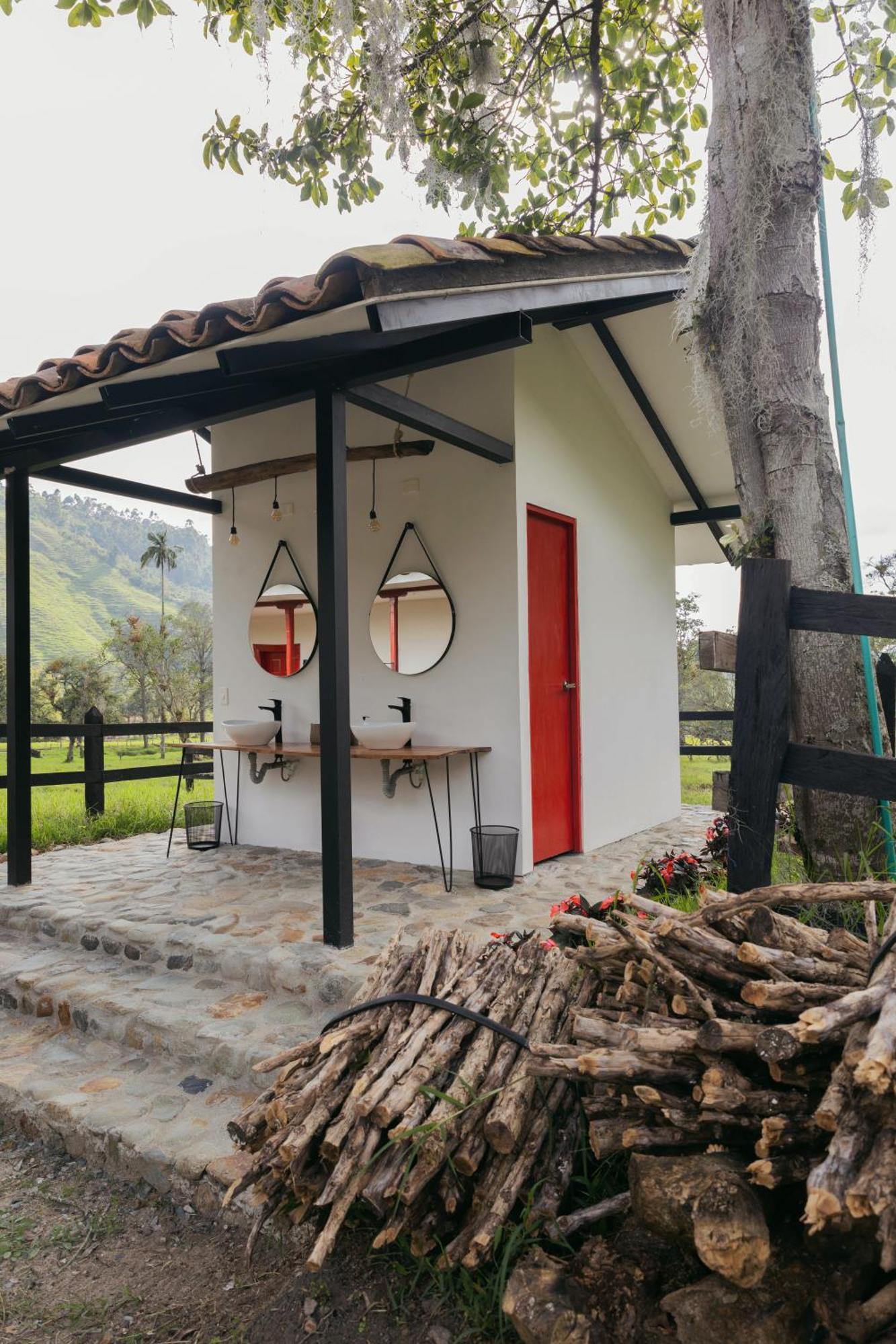 La Cabana Ecohotel - Valle Del Cocora Саленто Экстерьер фото
