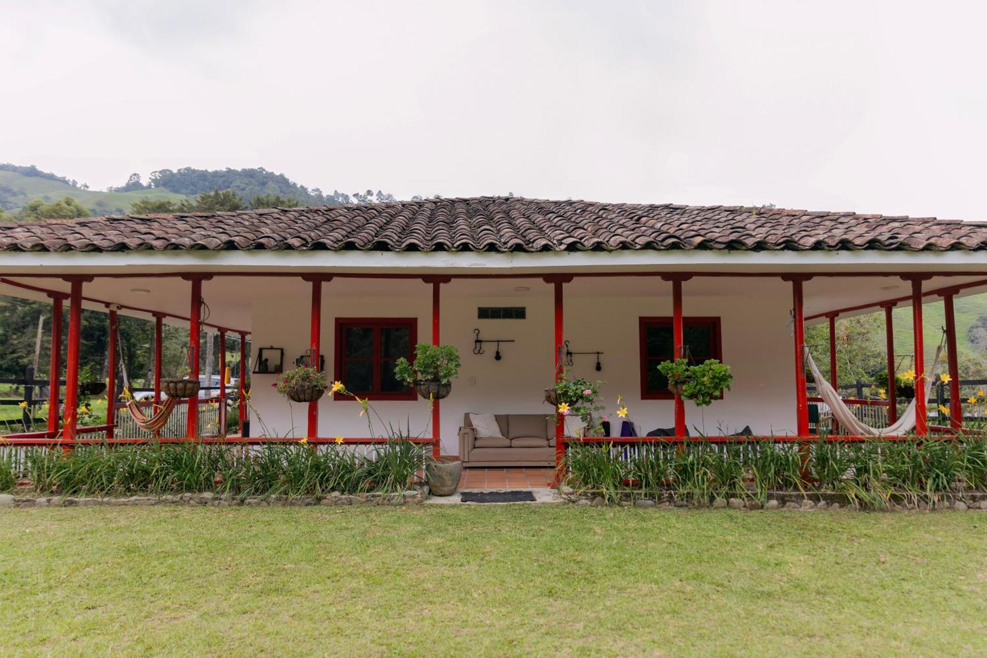 La Cabana Ecohotel - Valle Del Cocora Саленто Экстерьер фото